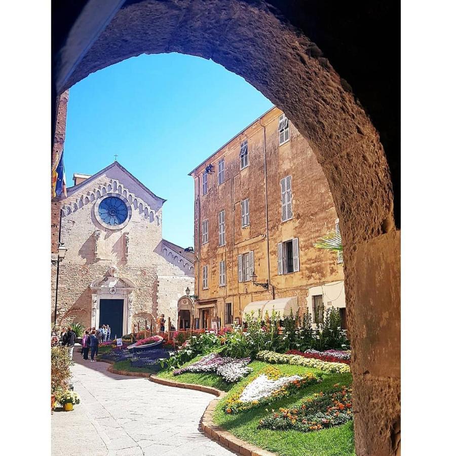 Salvia E Rosmarino - Affittacamere In Liguria Villanova d'Albenga Bagian luar foto